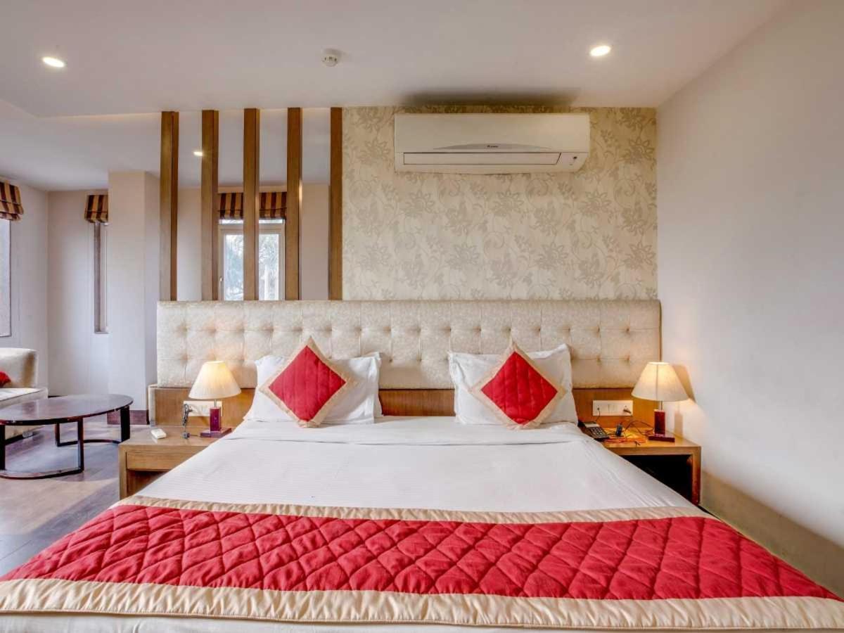 Hotel Sandstone Inn Lucknow Luaran gambar